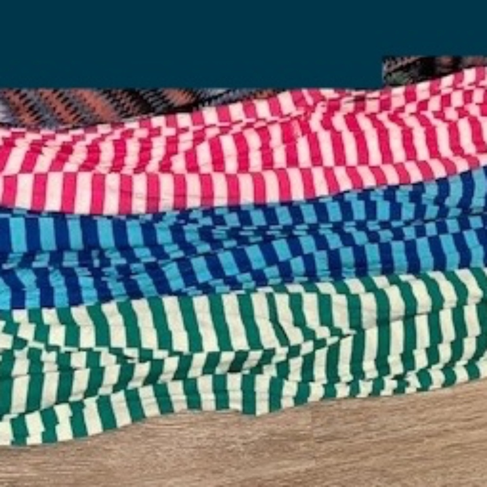 3 Women's scarves. Vintage Y2K. Excellent condition.